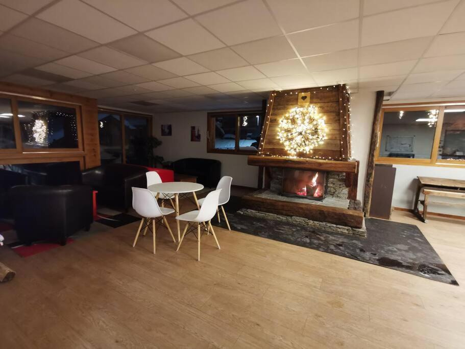 Chalet 4 Pers. Piscine Et Literie Toute Neuve. Puy-Saint-Vincent Eksteriør billede
